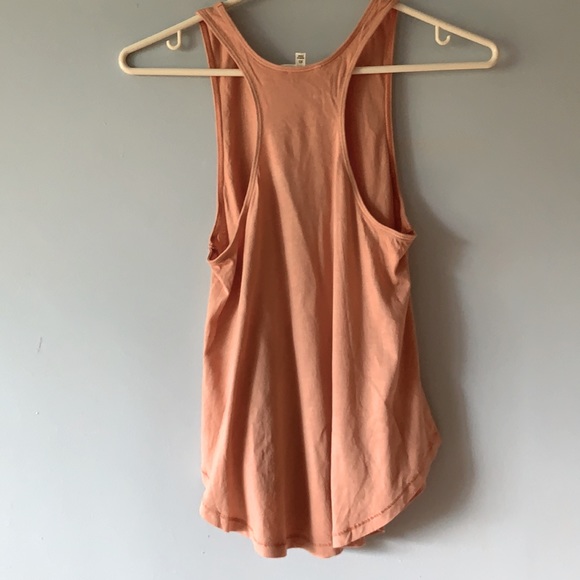 Aritzia Tank Bundle - Picture 5 of 6